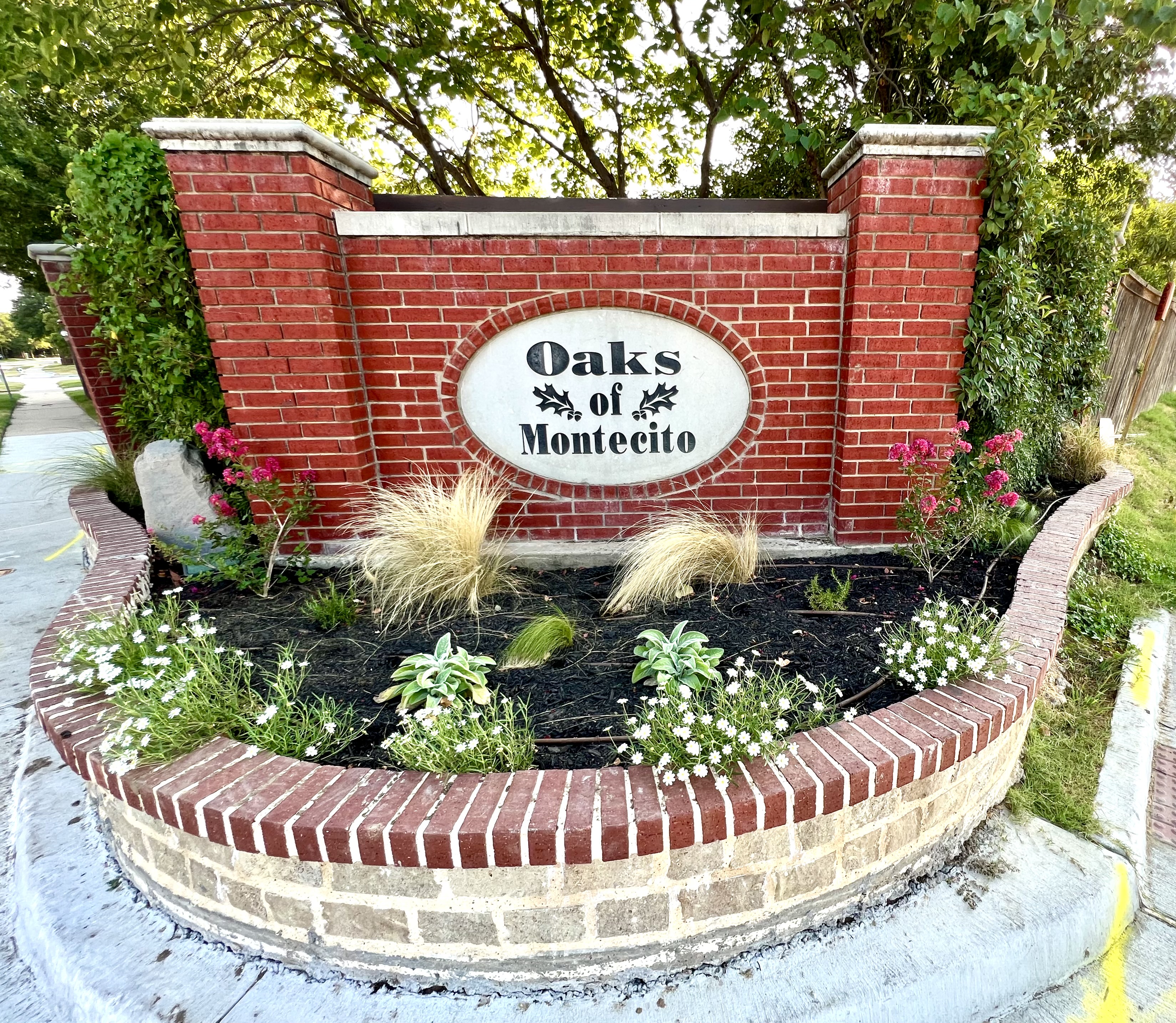 Oaks Sign